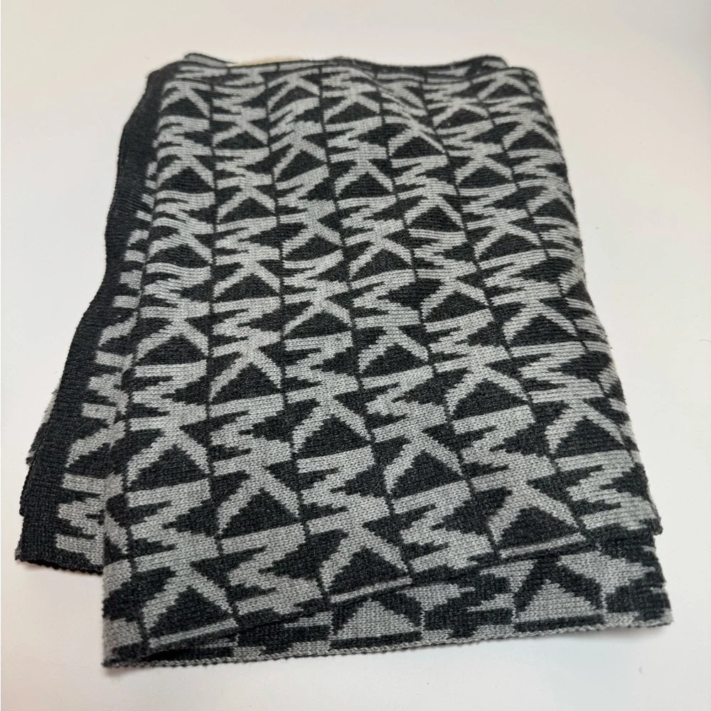 Michael Kors Scarf Winter Monogram MK Designer Accessory